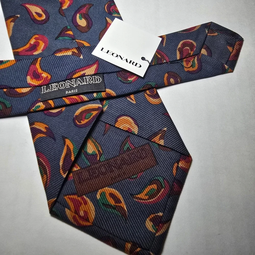 Leonard Paris Mens Silk Paisley Necktie Navy Blue Orange Made in Italy